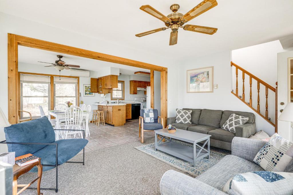 Waterfront Cottage with Deck and Dock on Dragon Lake! photo 3
