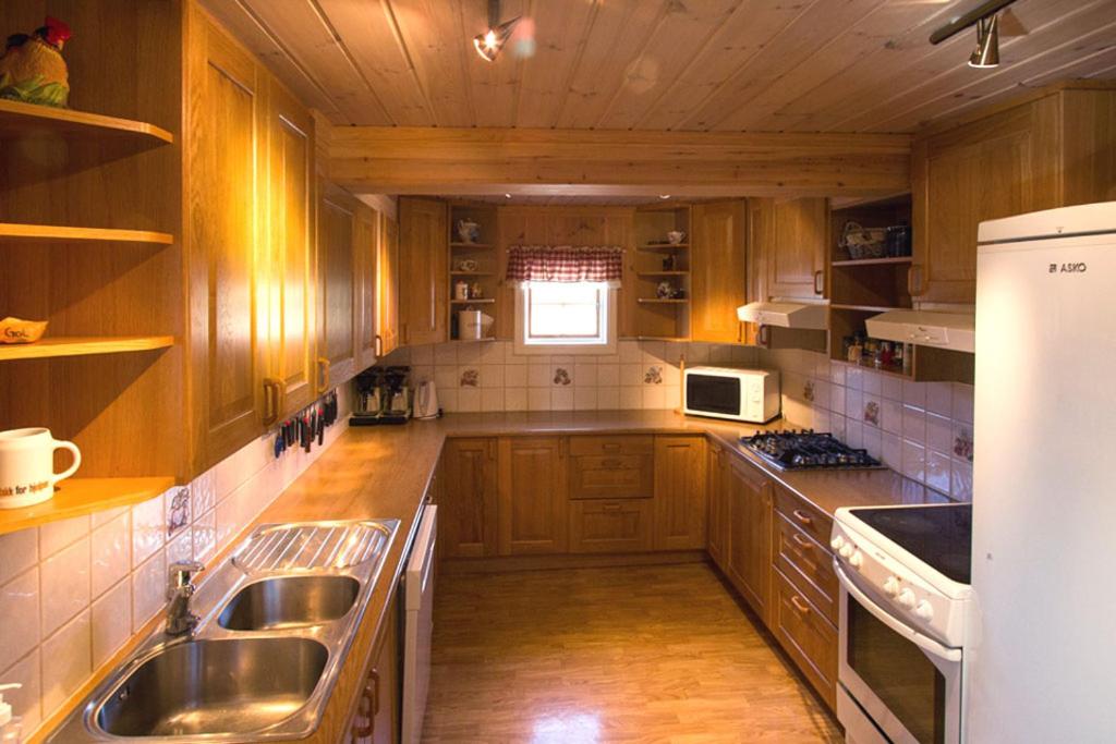 Kontakten by Norgesbooking - large cabin for families and groups photo 4