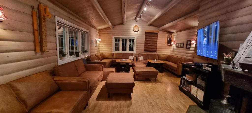 Kontakten by Norgesbooking - large cabin for families and groups photo 3