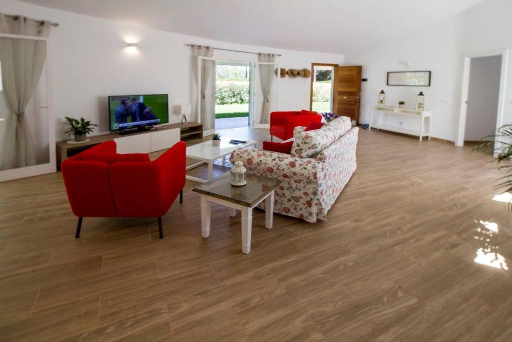 2 bedrooms house with private pool terrace and wifi at Sa Pobla photo 2