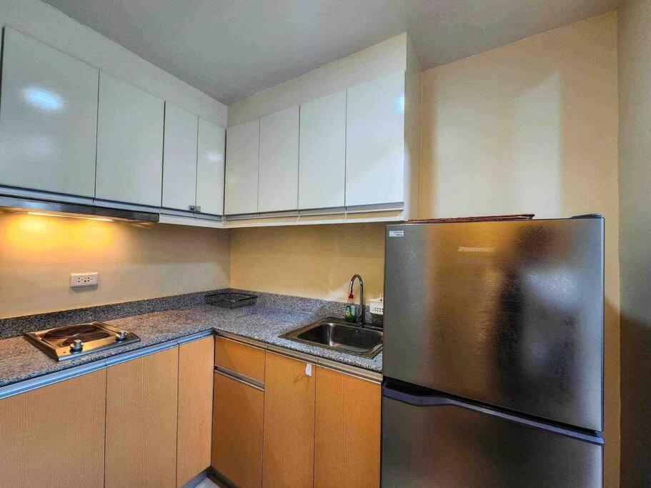 Cozy condo unit at The Palladium photo 2