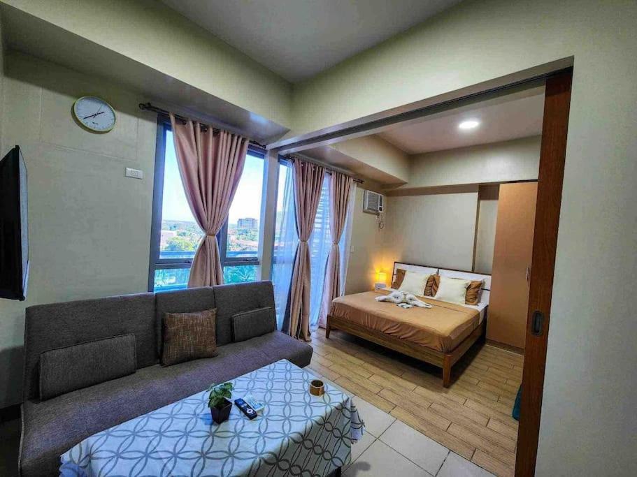 Cozy condo unit at The Palladium photo 3