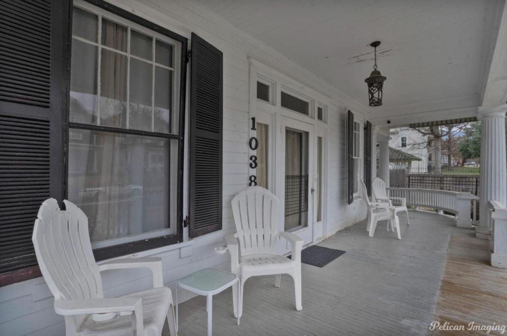 Renovated, Spacious, Historic. photo 2