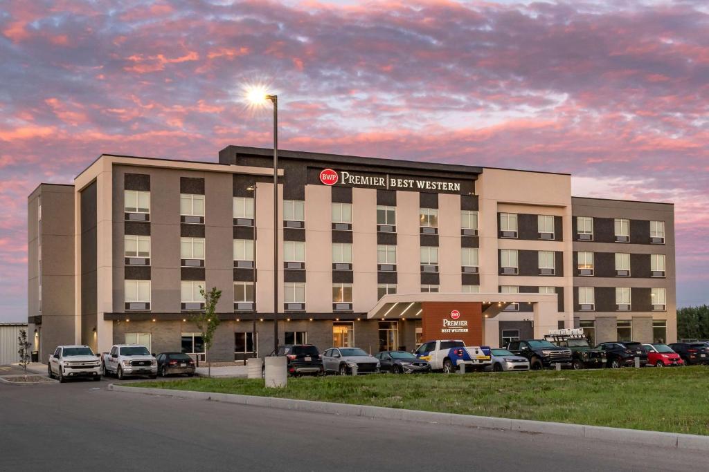 Best Western Premier Prince Albert photo 1