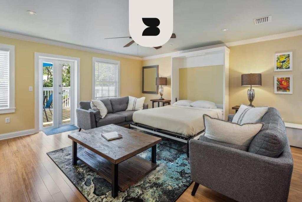 Cloud Suite On Duval by Brightwild