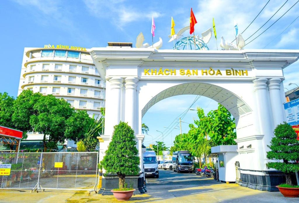 Hoa Binh 1 Hotel - Tap to explore photos