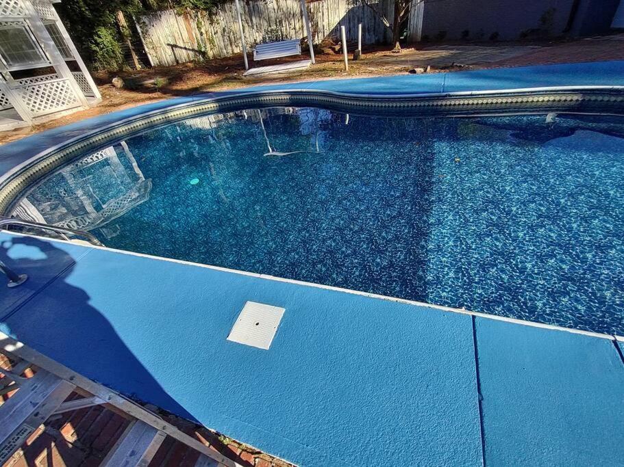3 Bedroom Jewel: Luxury with Crystal Pool photo 2
