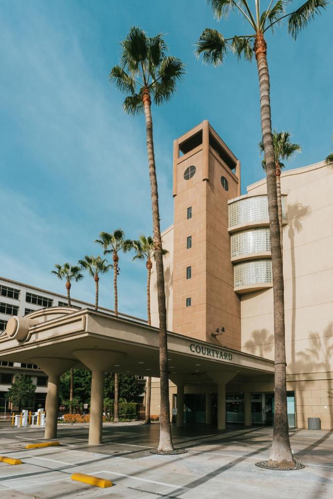 Courtyard by Marriott Los Angeles LAX / Century Boulevard photo 4