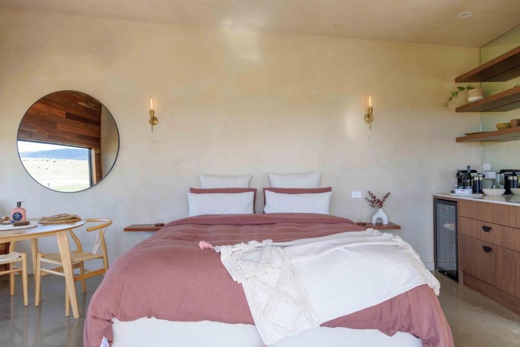Rest Private Escape at BoxGrove photo 2