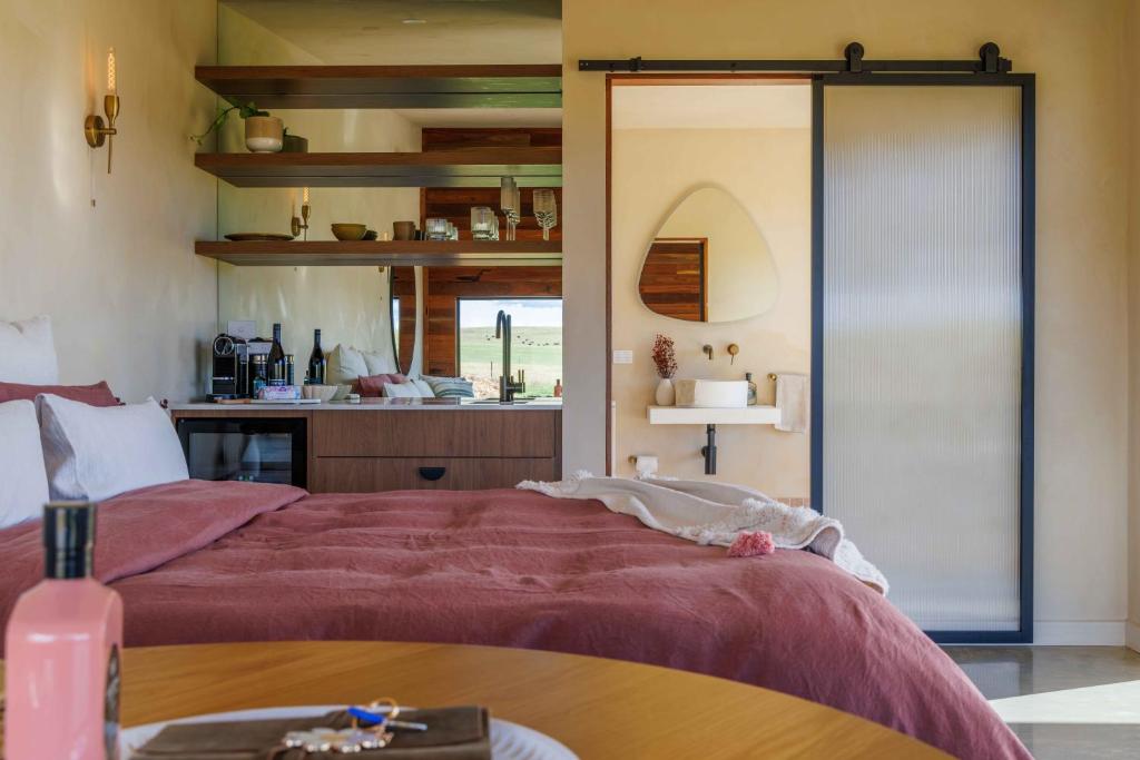Rest Private Escape at BoxGrove photo 3