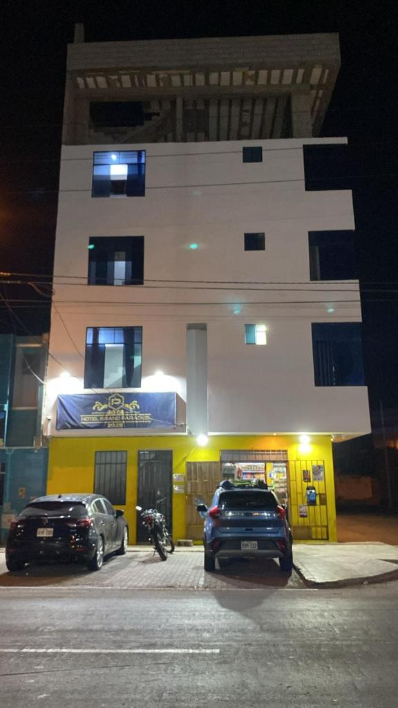Hotel Grand Paradise photo 1