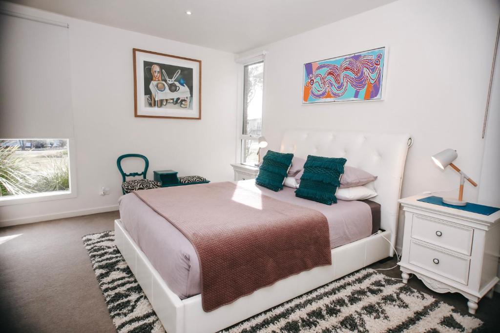 12 Apostles Accommodation Anchors Beach House with sea views photo 1