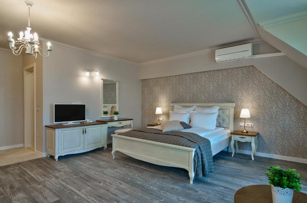 Sunny Castle Hotel - All Inclusive and Free parking photo 2