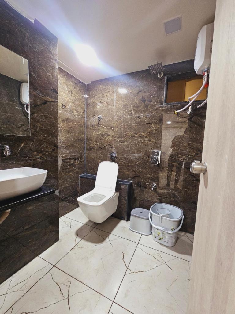 HOTEL R K VILLA photo 2