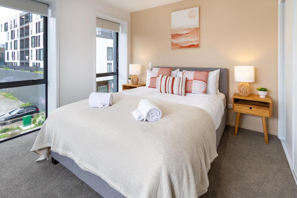 Modern City Lifestyle: 2 Bedroom 1 Bath