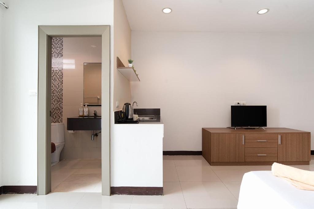 LeeNova Place photo 3