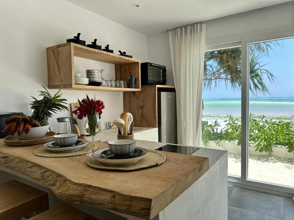 Beachfront White Pearl Suite ZanzibarHouses photo 3
