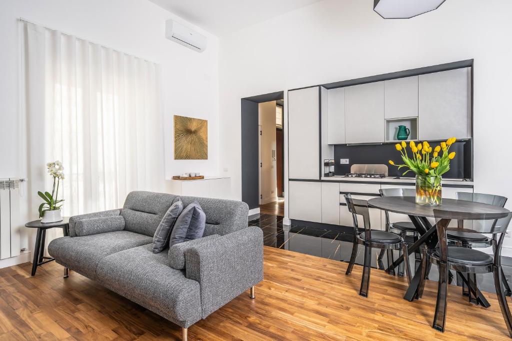 Tavernola35 - Luxury apartment - Tap to explore photos