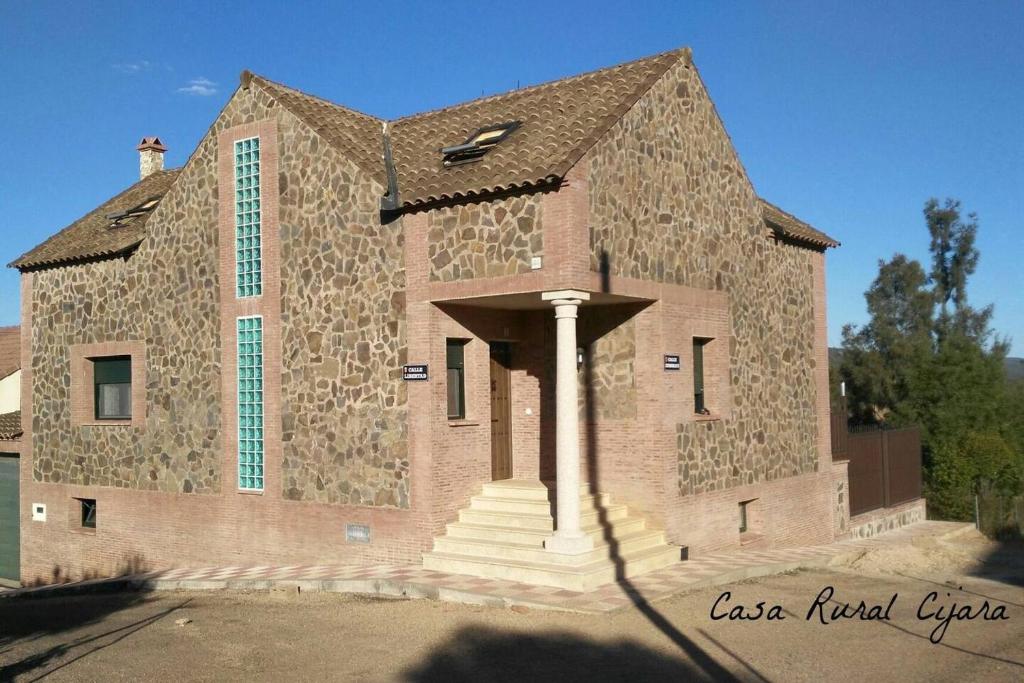 4 bedrooms chalet with private pool terrace and wifi at Pantano de Cijara photo 2