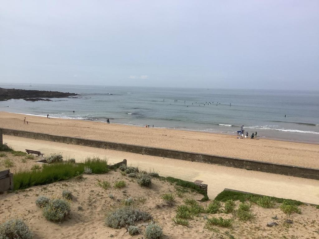 En bord de mer, vue et accès direct à la plage photo 3