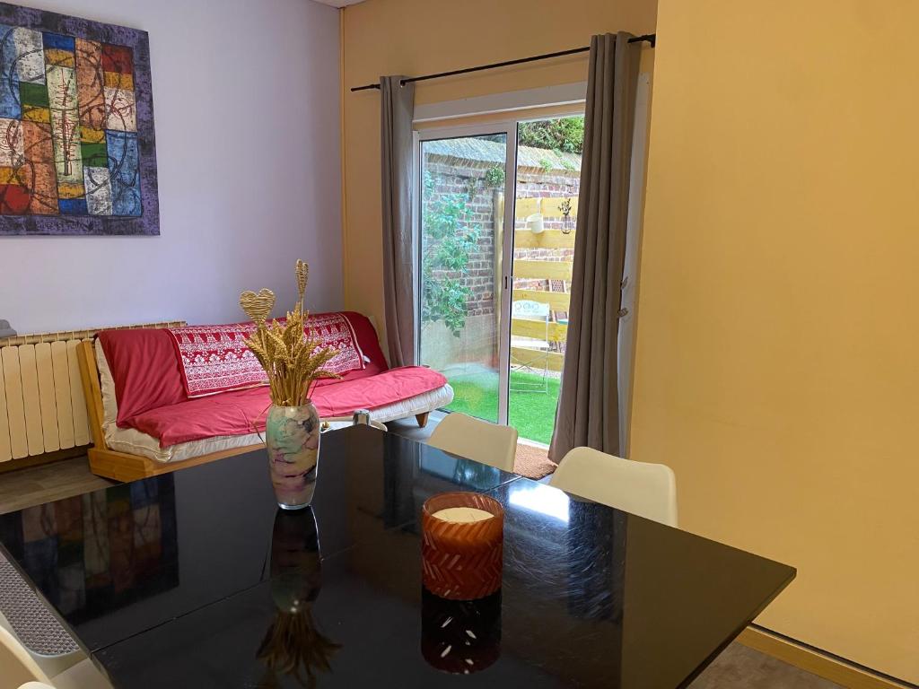 Appartement lumineux rez-de-chaussée prox GARE