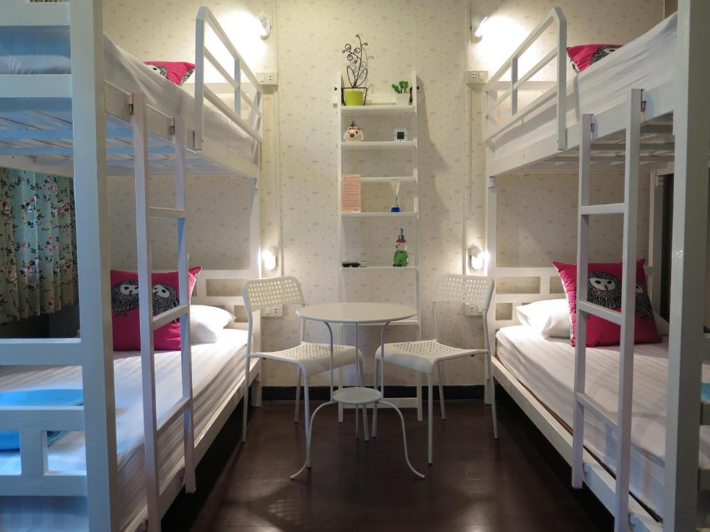 Номер (Односпальная кровать в общем номере для женщин), I-Sleep Silom Hostel