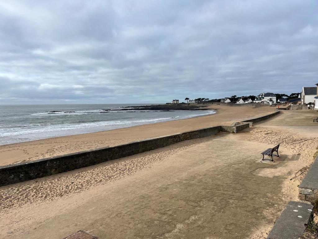 En bord de mer, vue et accès direct à la plage photo 1