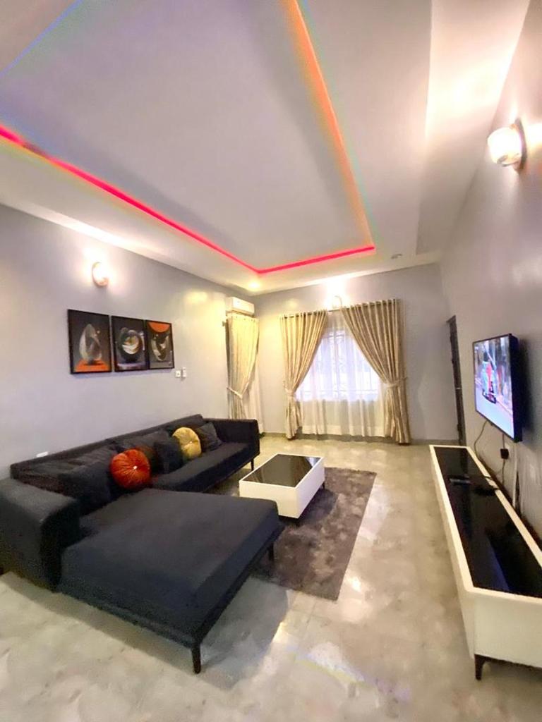 Spacious two bedroom@City center photo 3