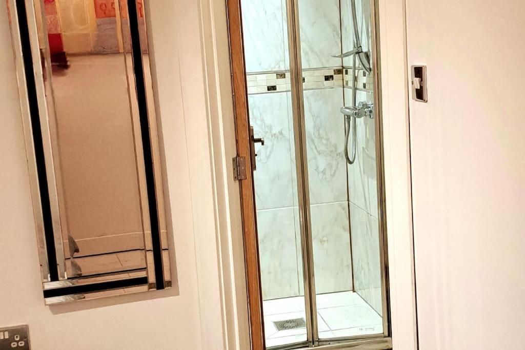 Hideaway Apartment nr. Zipworld photo 4