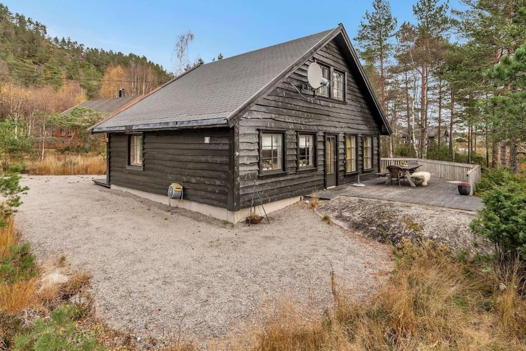Koselig hytte nær alpinbakke
