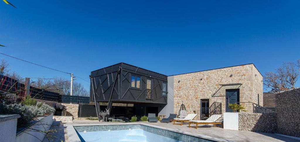 Villa 3QB photo 1