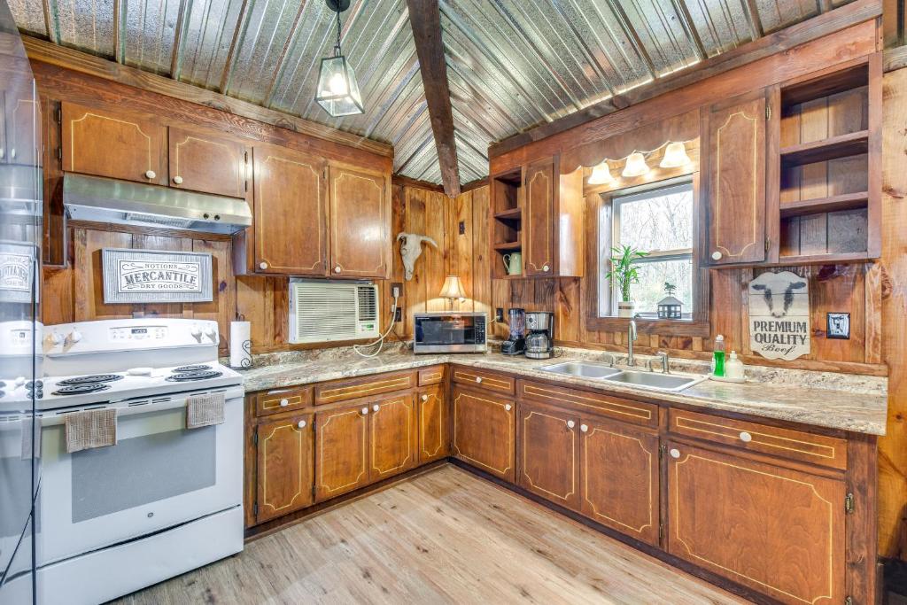 Clarkesville Rustic Hideaway on 38-Acre Farm! photo 4