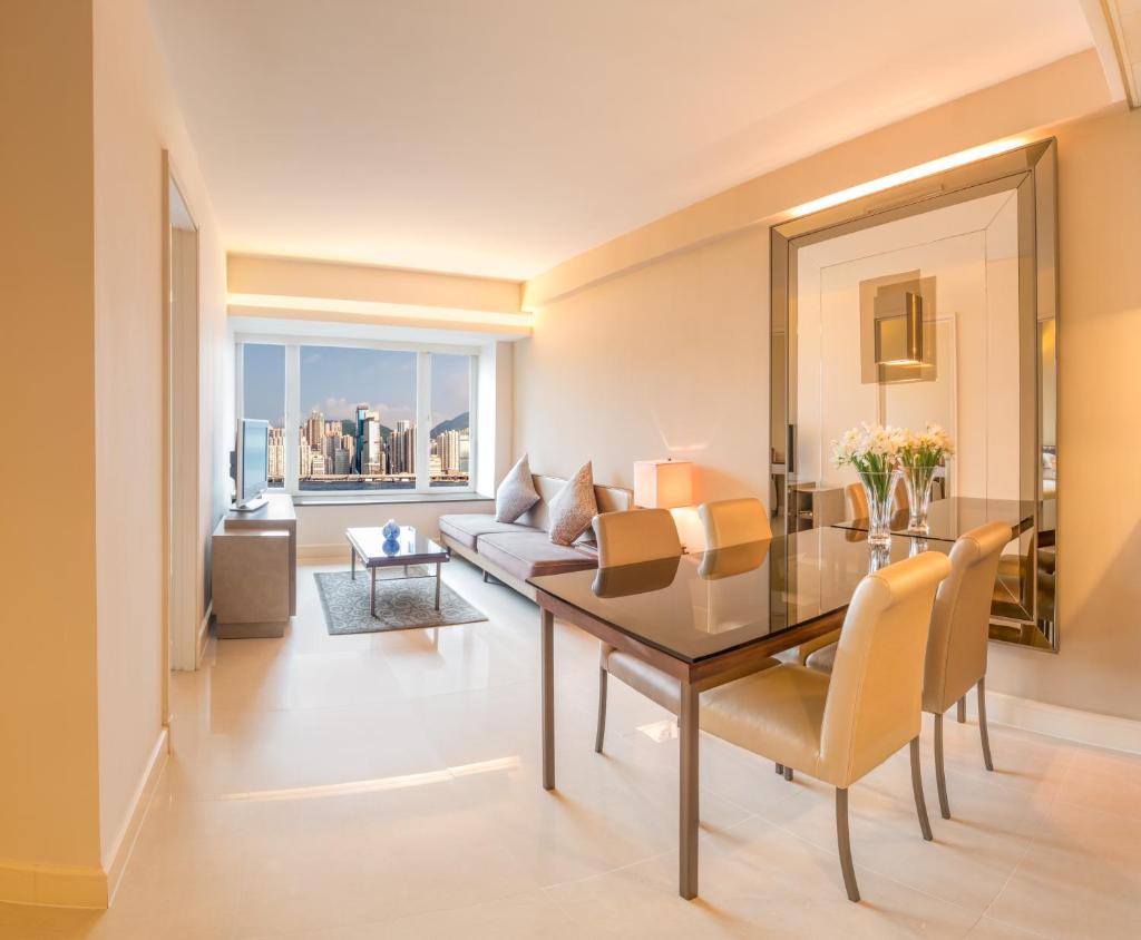 Сьюит (Люкс с 2 спальнями и видом на порт), Kowloon Harbourfront Hotel