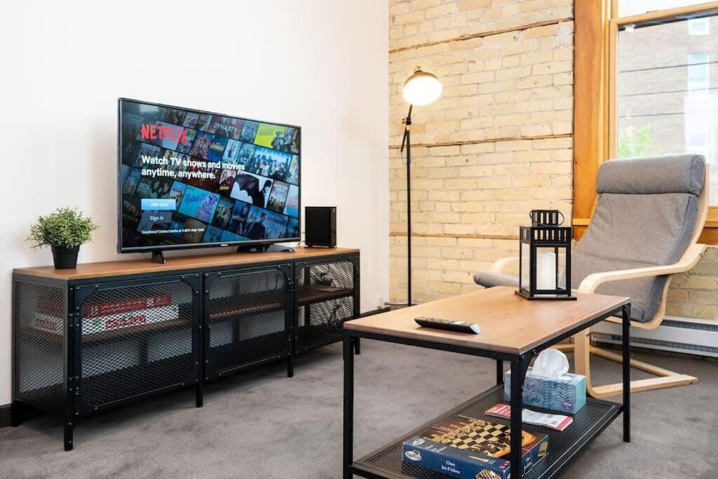 New York Style Loft with Parking Exchange District Coffee Gym photo 3