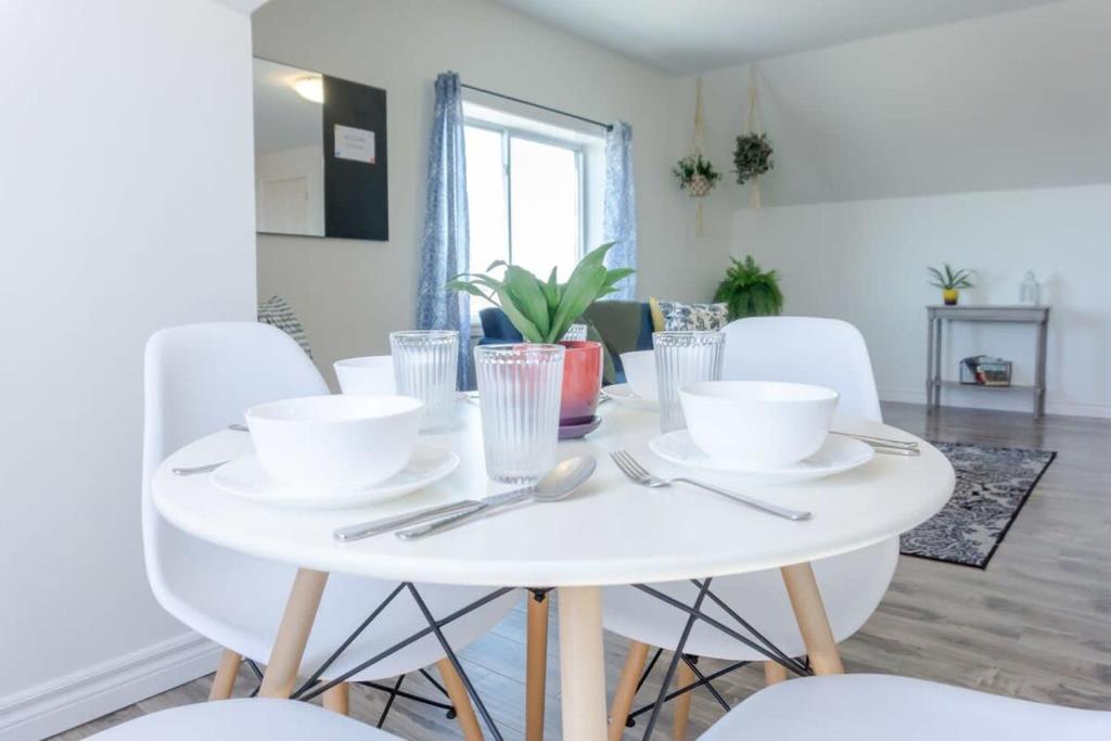 Amazing location in Saint John 2 Br Modern Parking New photo 3