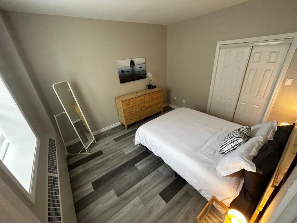 Premium 2-bed Condo Uptown Saint John Parking Coffee Location photo 4