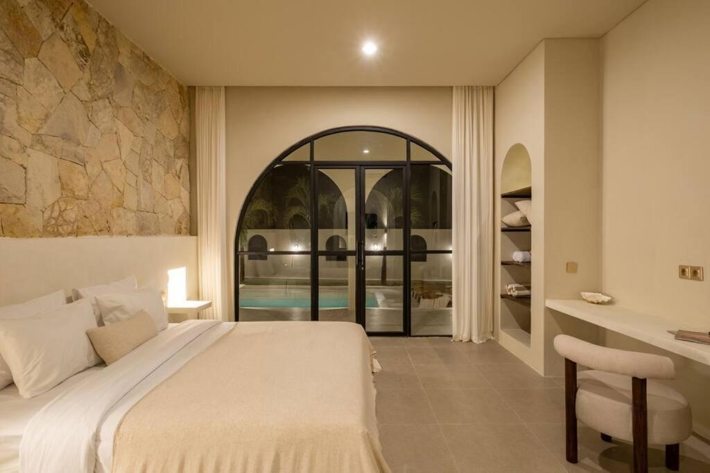 Stylish 3BR Villa Rayana, Prime Canggu Location - Tap to explore photos