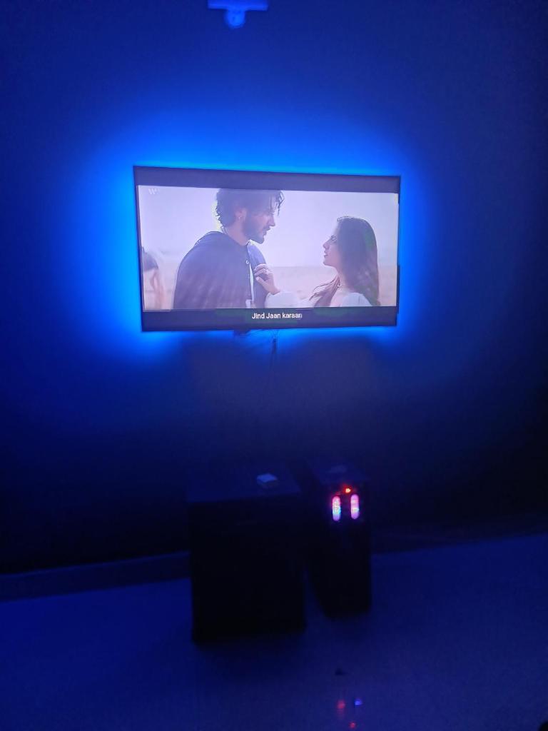 Sector143 near Advant Office-2BHK-Society-Spacious-Couple,Family,WFO employes and NRI friendly Place with Kitchen ,living room ,Near Candor TechSpace,Advant IT park and Oxygen144 Center photo 3