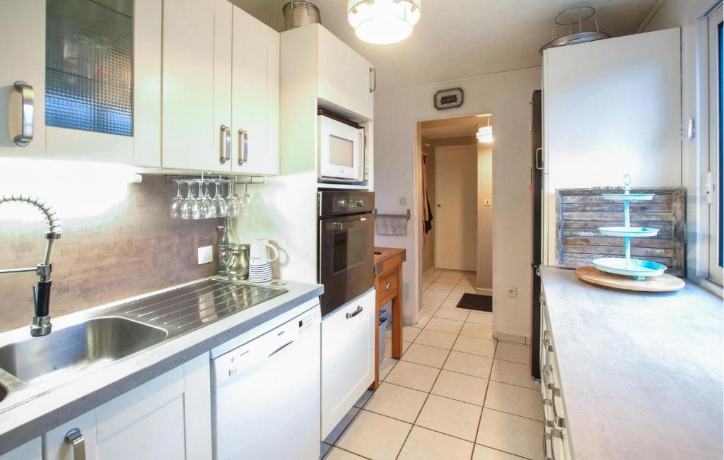 Stunning Home In Pirou With Kitchen photo 3