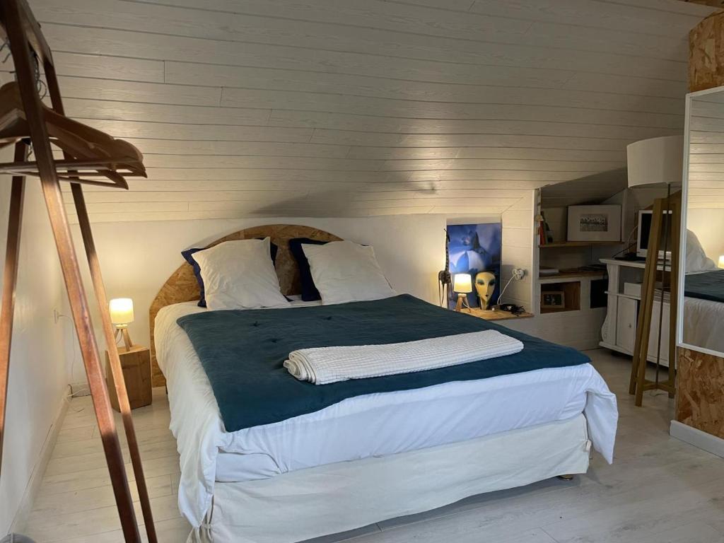 Appartement Hérisson, 2 pièces, 2 personnes - FR-1-489-498 photo 1