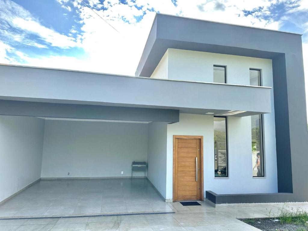 Casa luxuosa com piscina e hidromassagem! photo 1