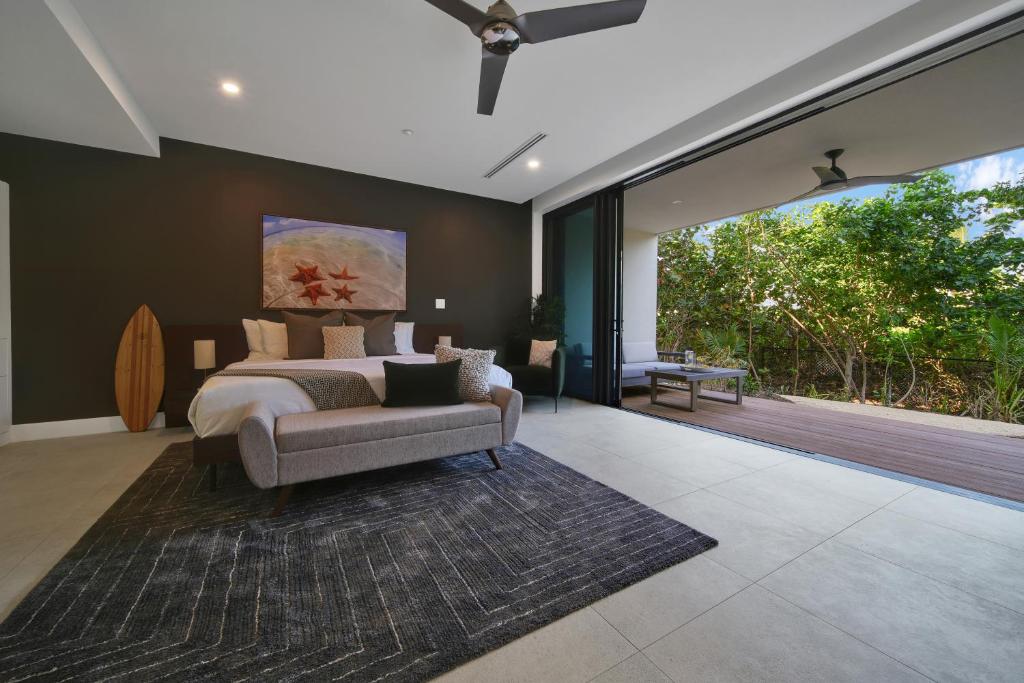 VIDA Cayman photo 3