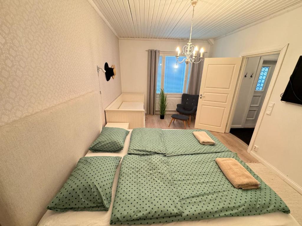 Spacious apartment in the city center photo 3