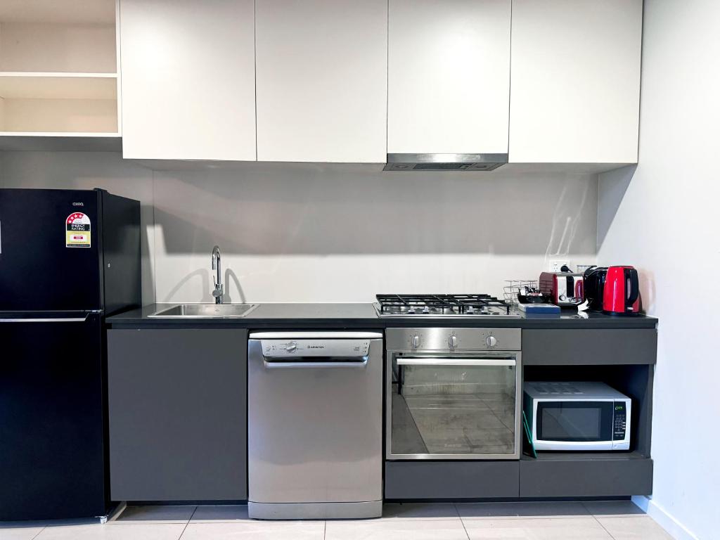 Collins Serviced Apartments photo 4