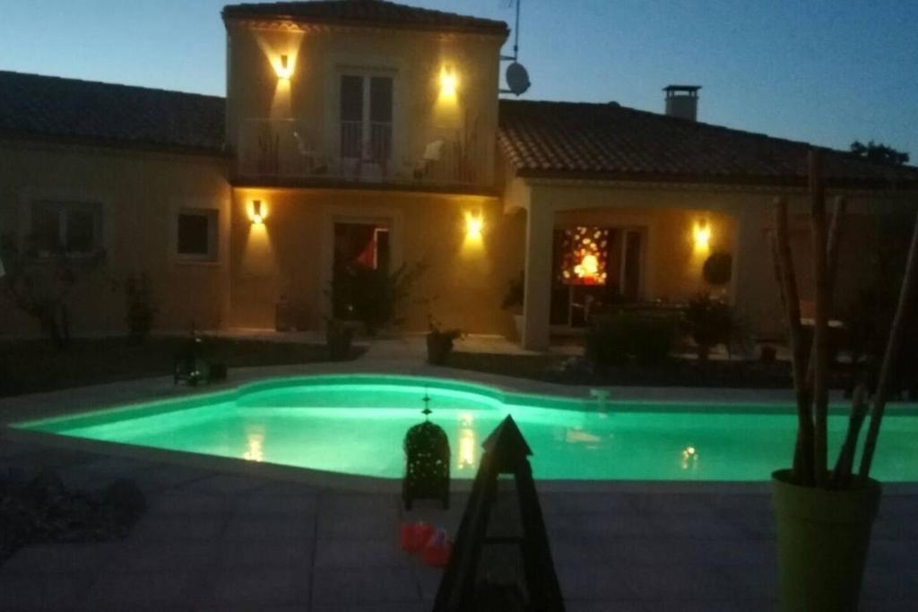 Villa de 2 chambres avec piscine privee terrasse et wifi a Lalbenque photo 1