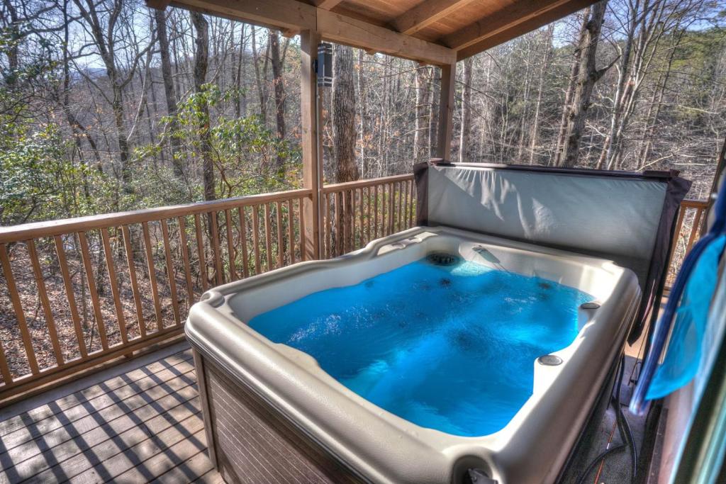Luxury Cabin Sleeps 8 with creekside fire pit near Helen GA photo 1
