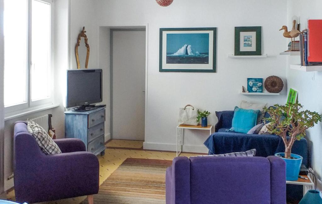 2 Bedroom Pet Friendly Home In Ploudalmzeau photo 1