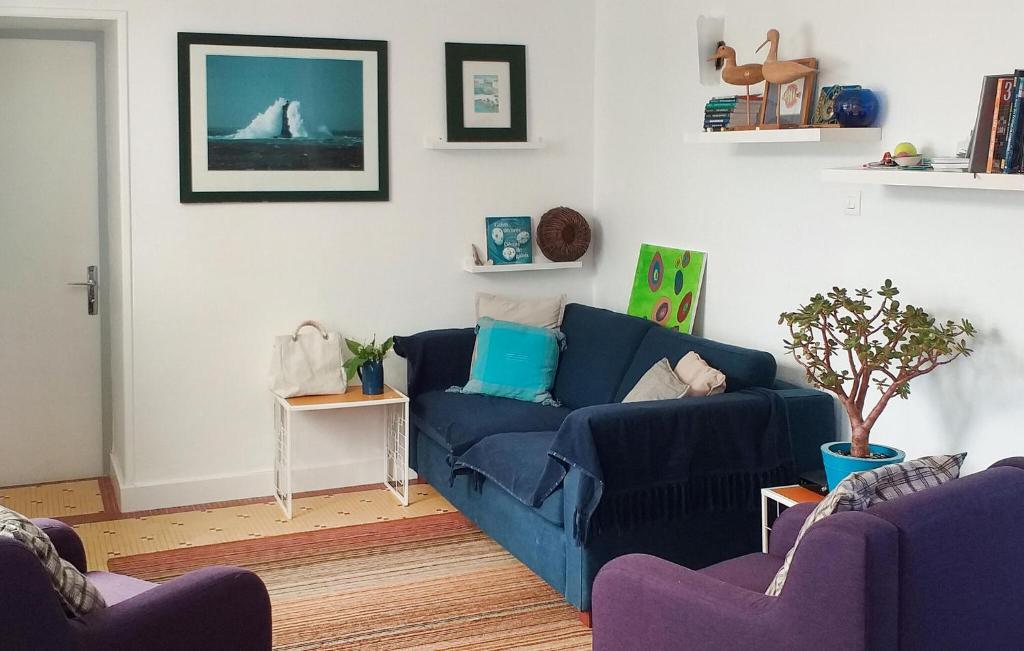 2 Bedroom Pet Friendly Home In Ploudalmzeau photo 2