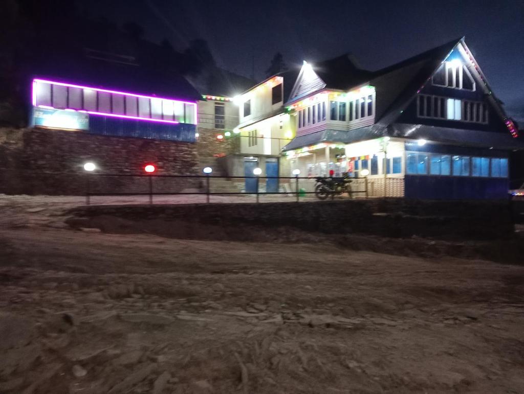 kalingchok-hotel tik top & New Family Guest House photo 2