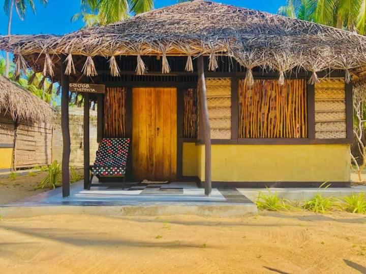 LANKATHILAKA KITESURFING HOLIDAY RESORT photo 1
